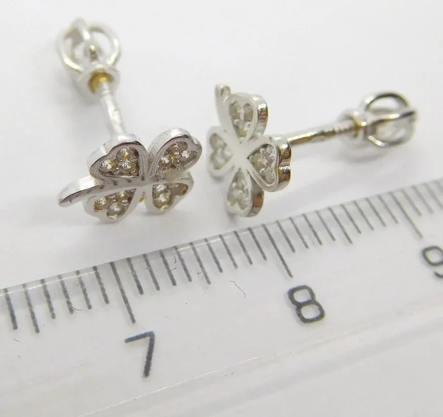 Klenoty Budín Dámské zlaté pecičky čtyřlístek se zirkony bílé zlato 585/1,39gr HK2091