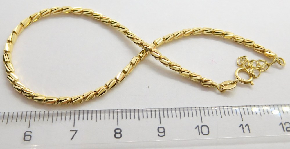 Klenoty Budín Dámský zlatý náramek ze žlutého zlata s gravírováním 585/2,97gr 17+3cm HK7032