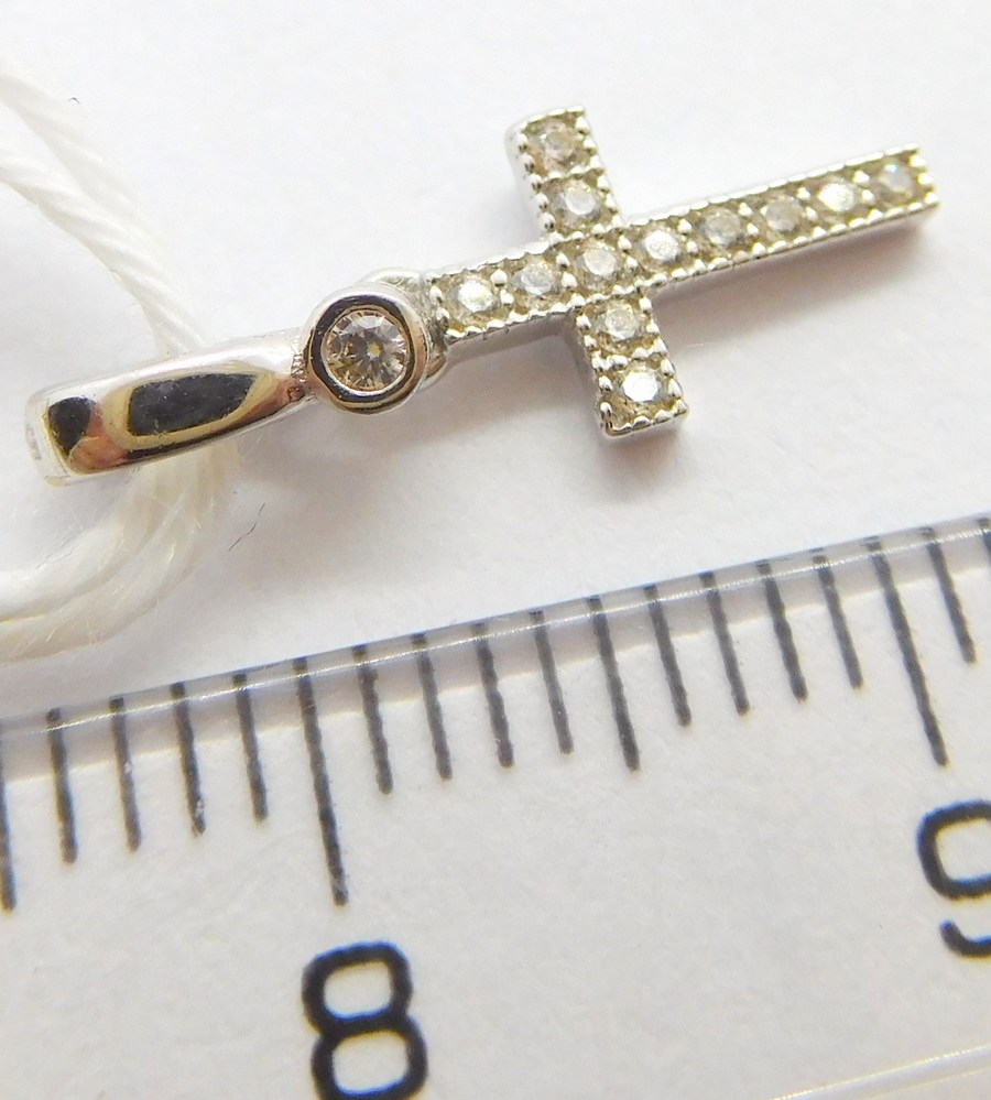 Klenoty Budín Dámský zlatý přívěsek křížek se zirkony v bílém zlatě 585/0,51gr GUPWB-35441