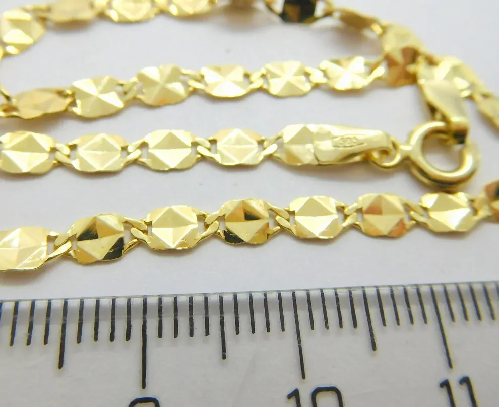 Klenoty Budín Dámský gravírovaný zlatý mohutný náramek 585/1,97gr 20cm HK7099