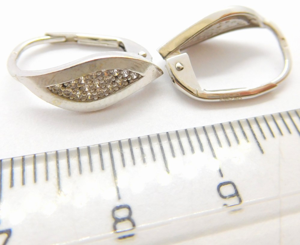 Klenoty Budín Dámské zlaté náušnice z bílého zlata se zirkony 585/2,05gr HK2288